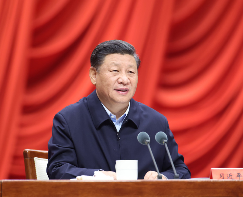 10月10日，2020年秋季學(xué)期中央黨校（國家行政學(xué)院）中青年干部培訓(xùn)班在中央黨校開班。中共中央總書記、國家主席、中央軍委主席習(xí)近平在開班式上發(fā)表重要講話。新華社記者 鞠鵬 攝
