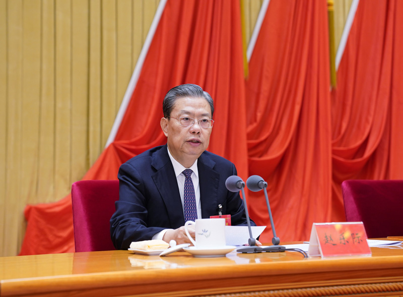 1月22日，中國共產(chǎn)黨第十九屆中央紀律檢查委員會第五次全體會議在北京開幕。中共中央政治局常委、中央紀律檢查委員會書記趙樂際代表中央紀律檢查委員會常務(wù)委員會作題為《推動新時代紀檢監(jiān)察工作高質(zhì)量發(fā)展，以優(yōu)異成績慶祝中國共產(chǎn)黨成立100周年》的工作報告。新華社記者 張領(lǐng) 攝