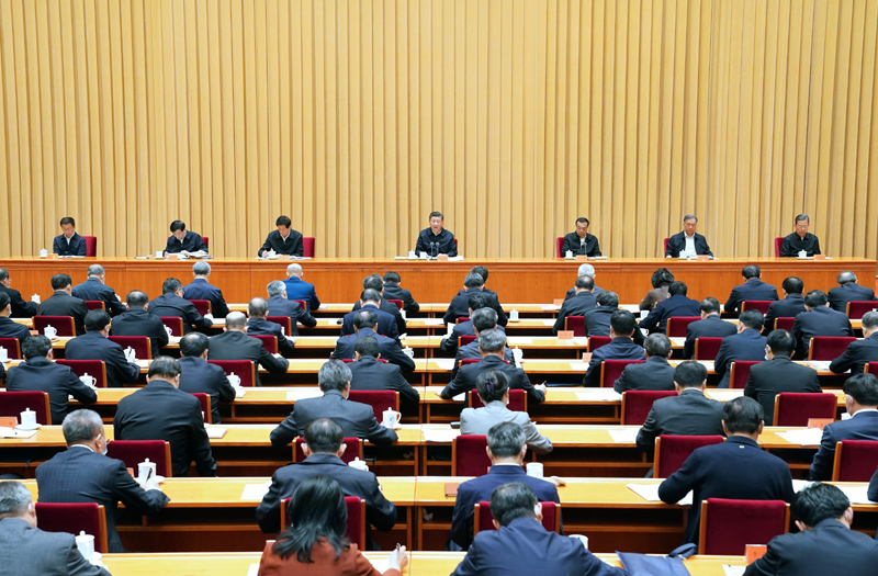 11月16日至17日，中央全面依法治國工作會議在北京召開。中共中央總書記、國家主席、中央軍委主席習(xí)近平出席會議并發(fā)表重要講話。新華社記者 饒愛民 攝